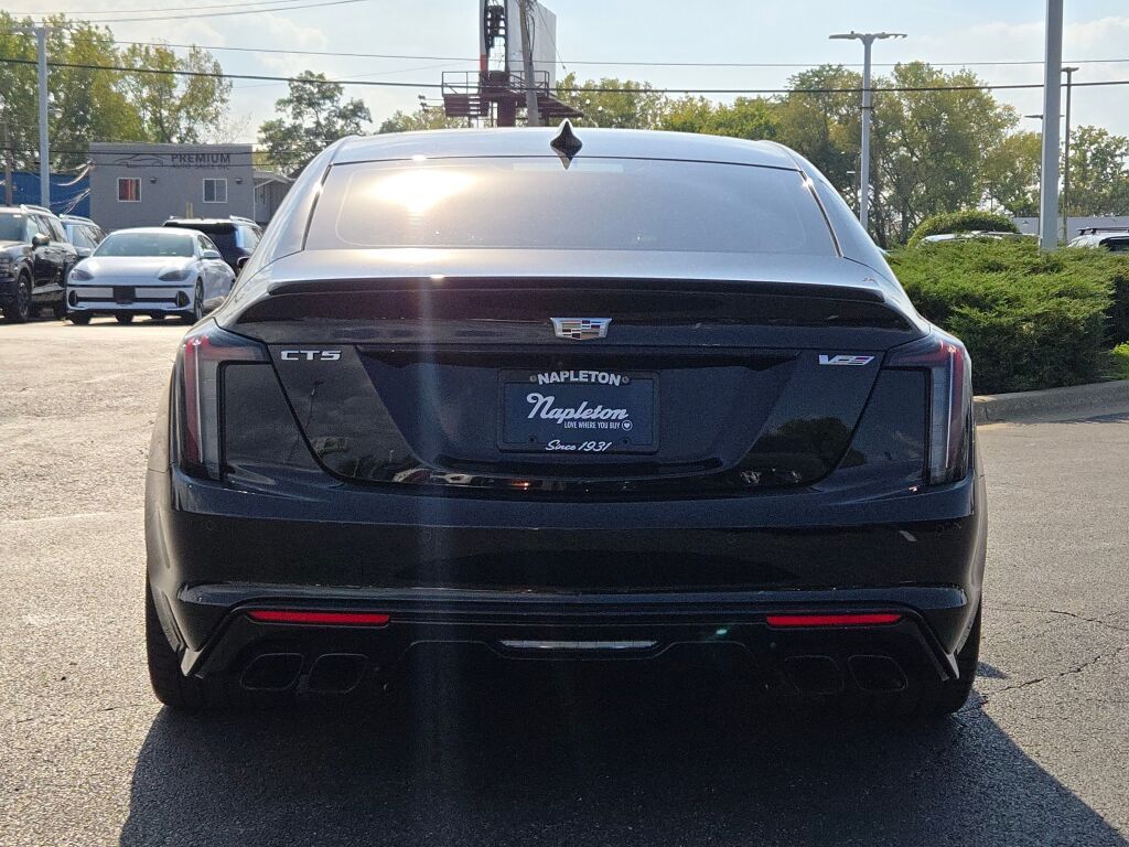 2022 Cadillac CT5 V photo 13