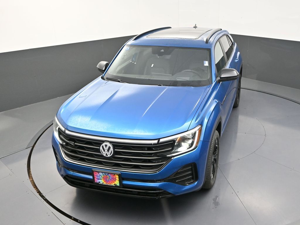 2025 Volkswagen Atlas Cross Sport SEL R-Line photo 11