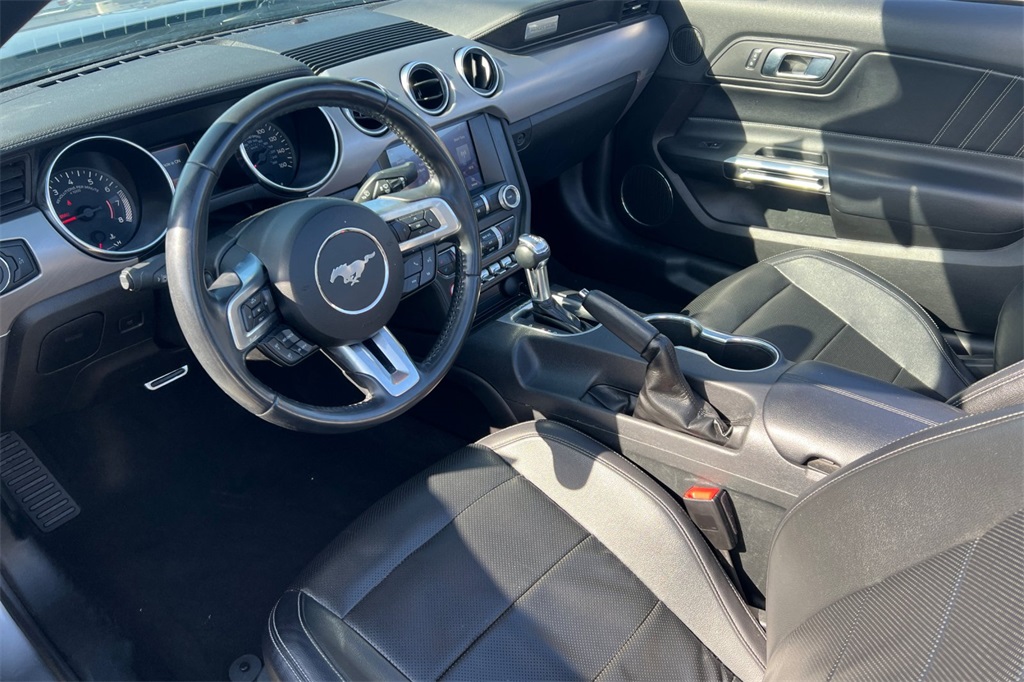 2022 Ford Mustang EcoBoost Premium photo 4