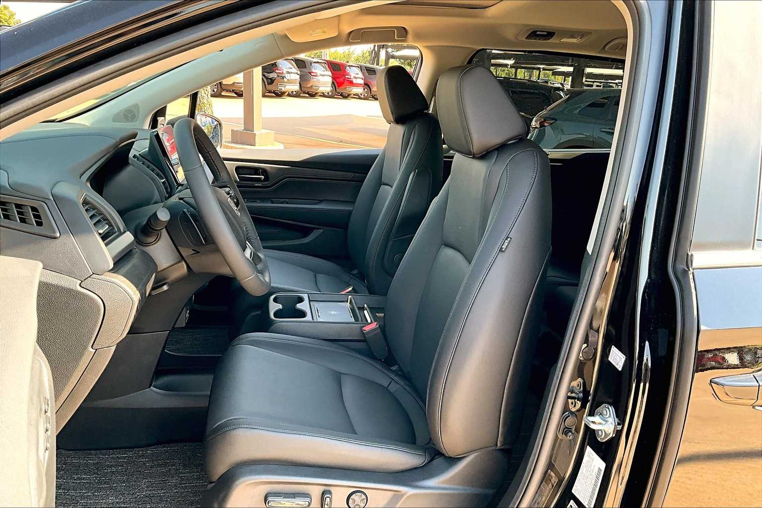 2025 Honda Odyssey EX-L photo 7