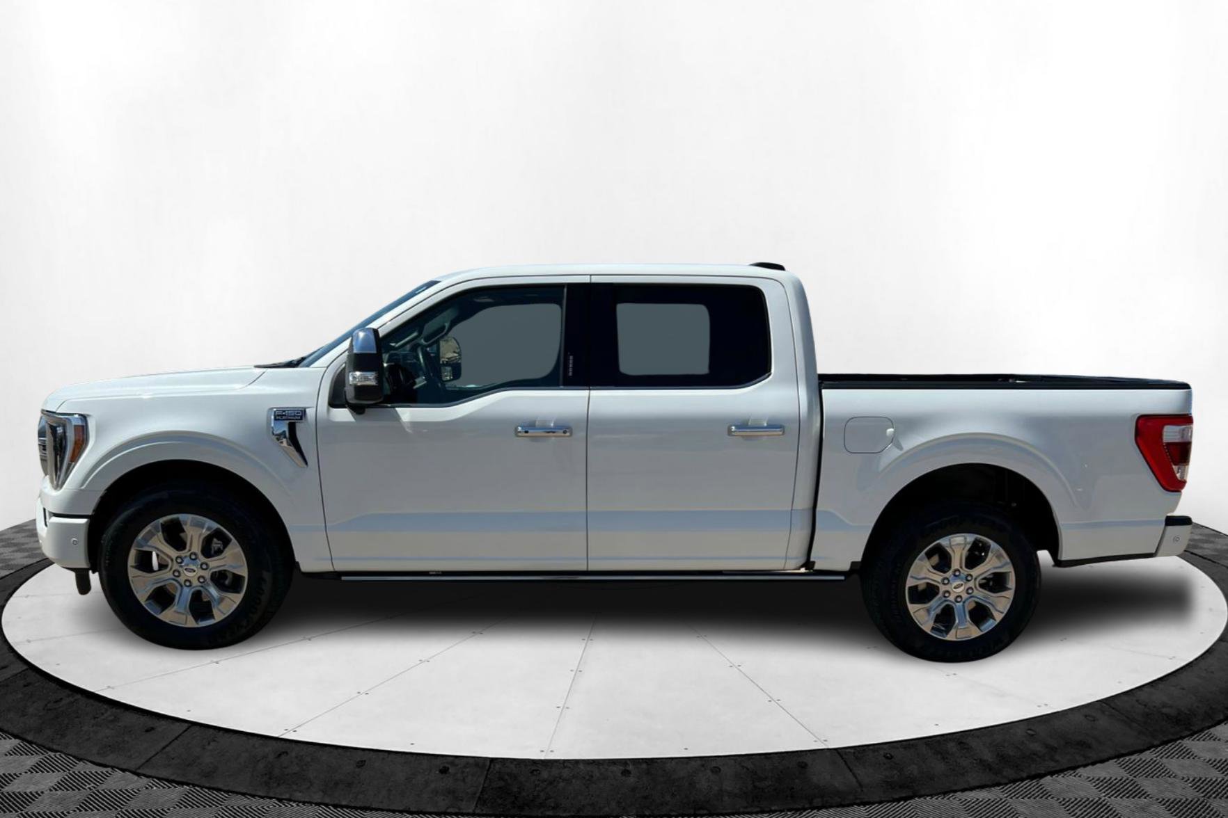 2021 Ford F-150 Platinum photo 2