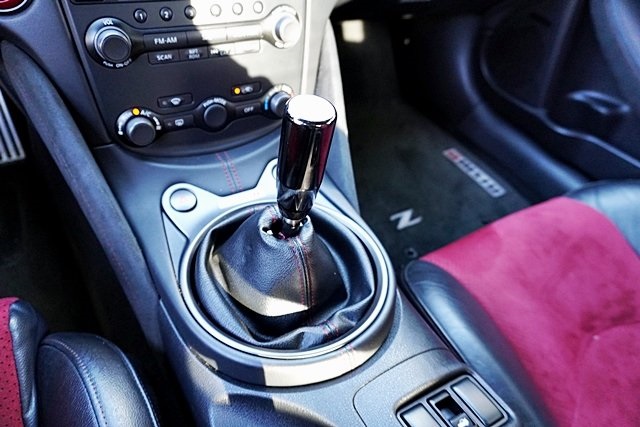 Used 2020 Black Nissan Nismo image 35