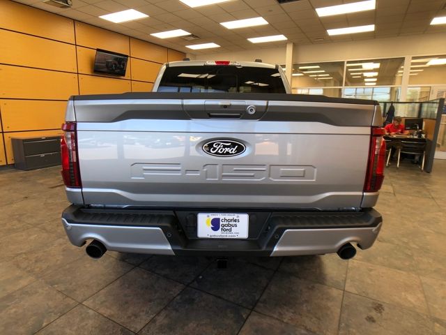 2025 Ford F-150 XLT photo 2