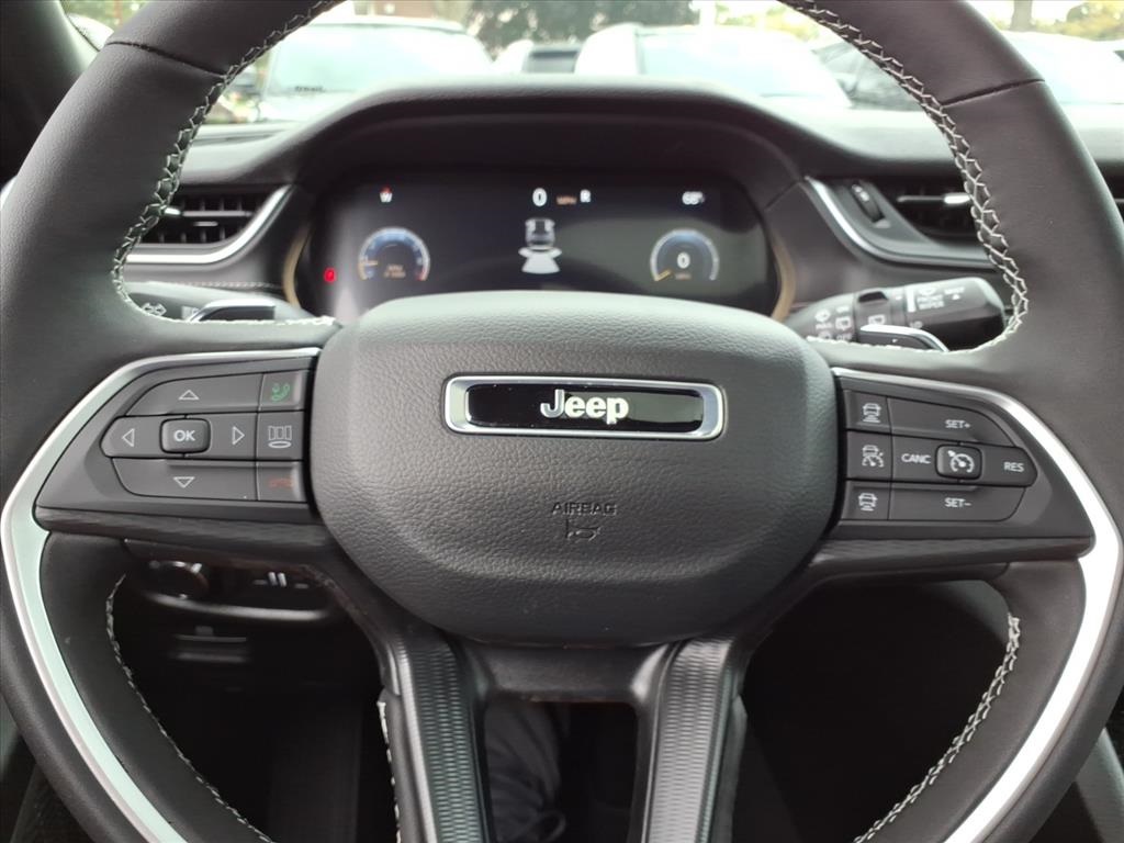 2025 Jeep Grand Cherokee Altitude X photo 17
