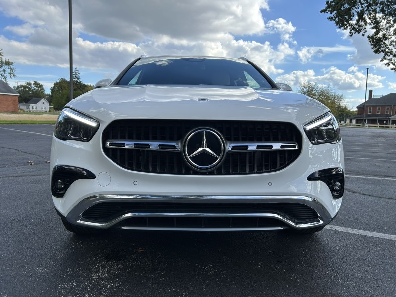 2025 Mercedes Benz GLA 250 4MATIC photo 2