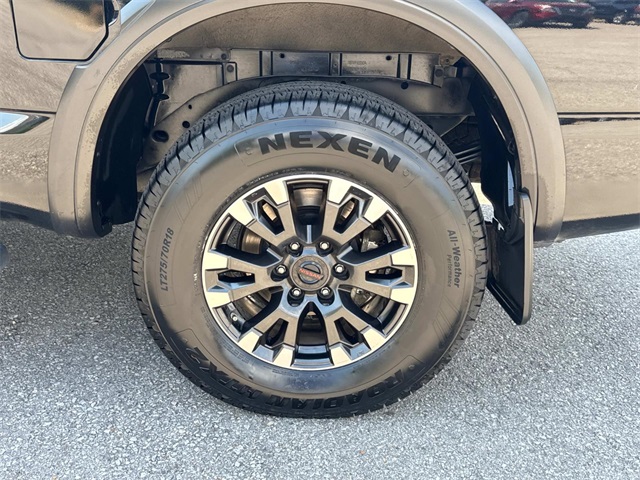 2021 Nissan Titan PRO-4X photo 13