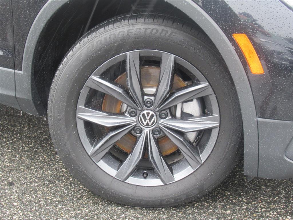2022 Volkswagen Tiguan SE photo 5