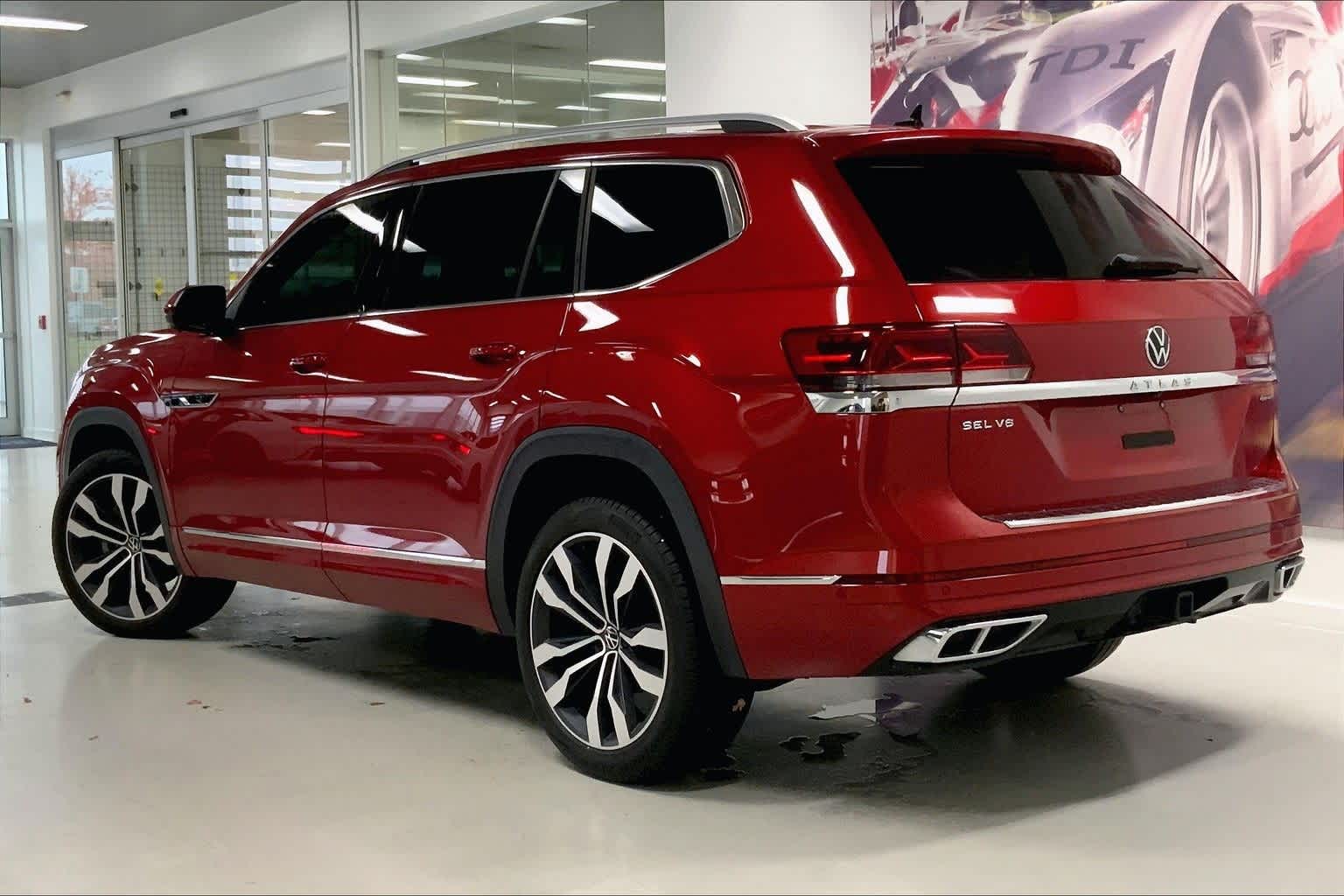 2023 Volkswagen Atlas V6 SEL Premium R-Line photo 3