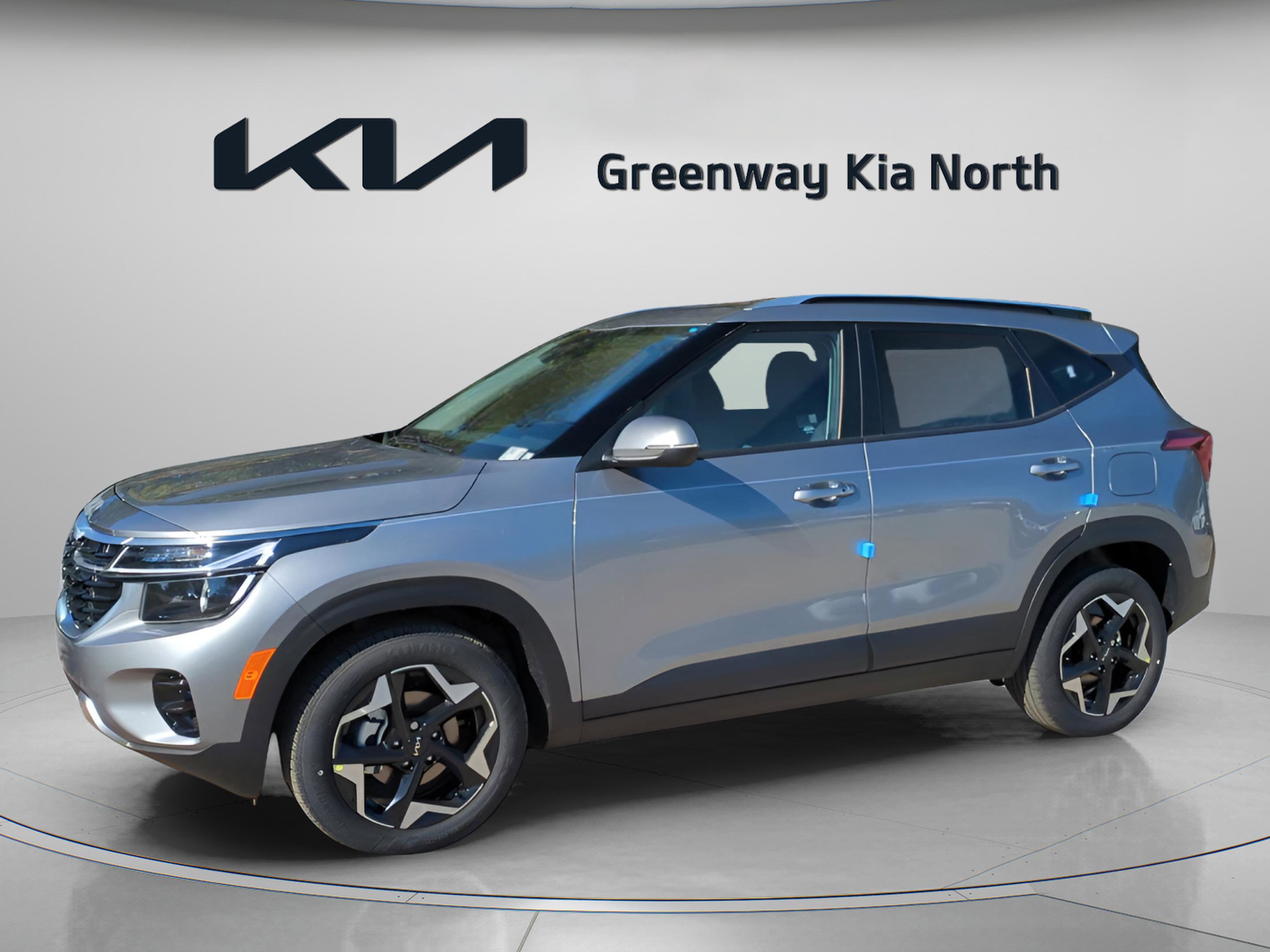 2025 Kia Seltos S photo 3