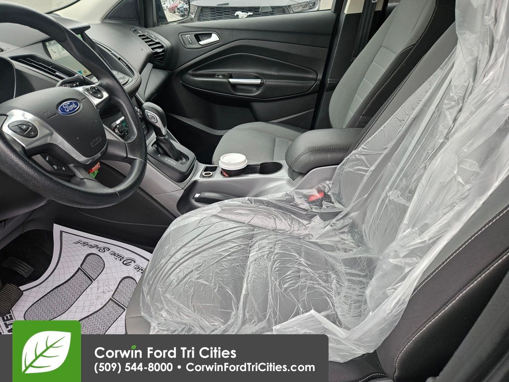 Used 2016 Ford Escape SE with VIN 1FMCU9GX0GUC62320 for sale in Pasco, WA