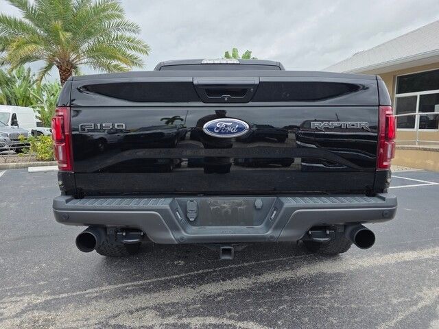 2017 Ford F-150 Raptor photo 5