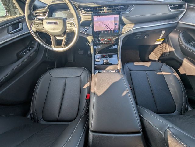 2025 Jeep Grand Cherokee Limited photo 27