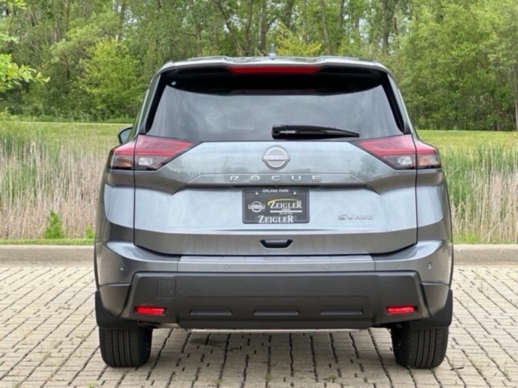2026 Nissan Rogue SV photo 7