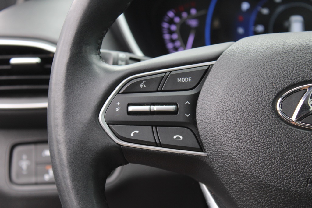 2020 Hyundai Santa Fe Limited 2.0T photo 18