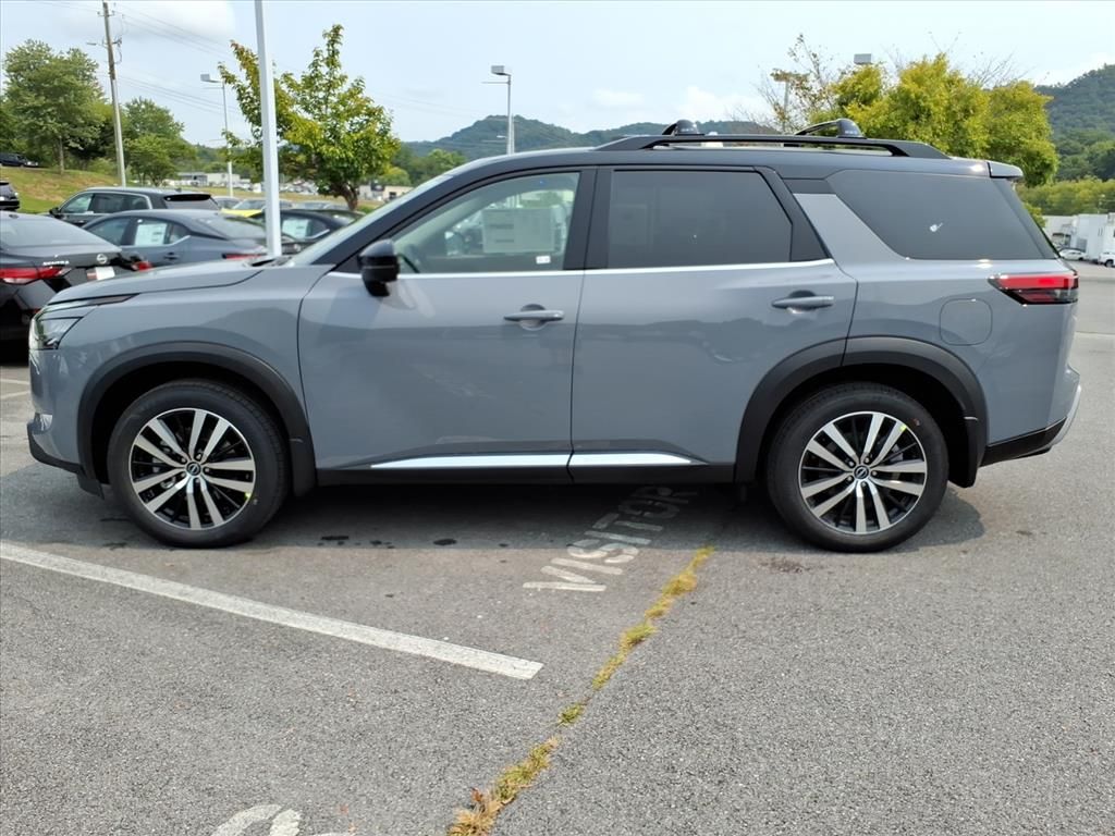 2025 Nissan Pathfinder Platinum photo 5