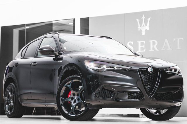 2025 Alfa Romeo Stelvio