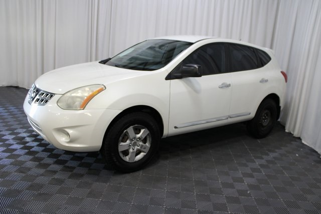 2013 Nissan Rogue S photo 2