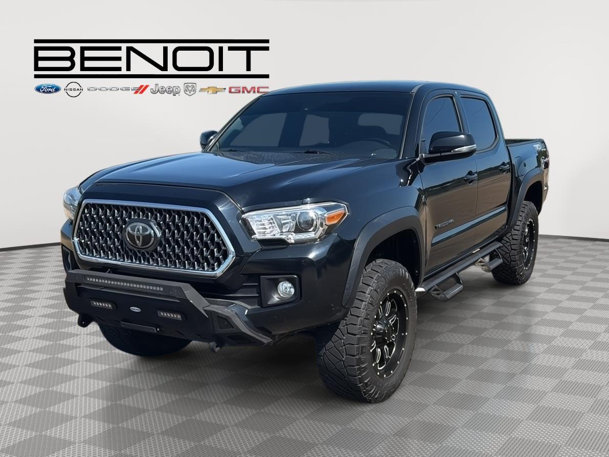 2019 Toyota Tacoma Double Cab TRD Off-Road photo 2