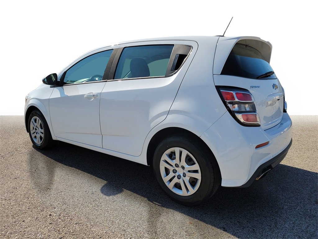 2017 Chevrolet Sonic LT photo 3