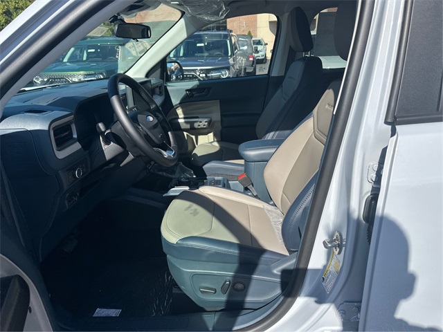 2025 Ford Maverick Lariat photo 9