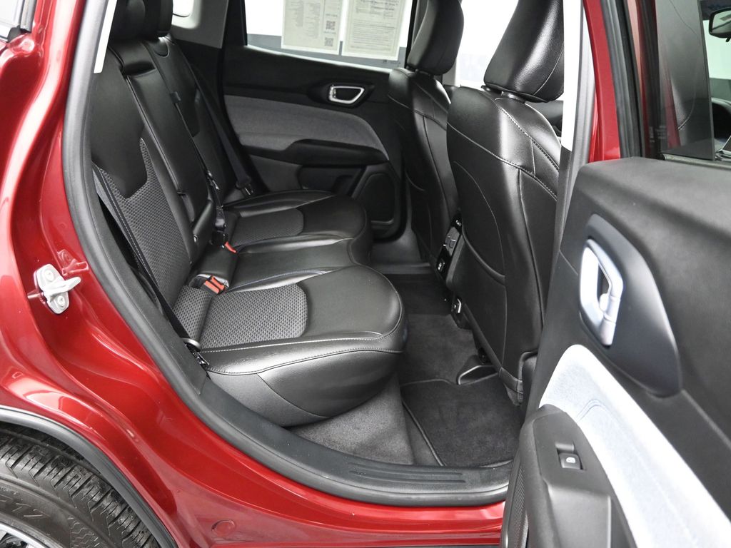 2022 Jeep Compass Latitude photo 6