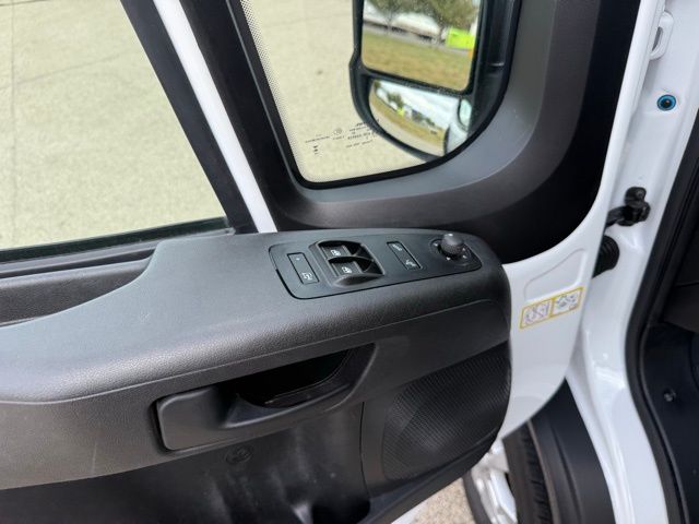 2024 Ram ProMaster 2500 photo 21