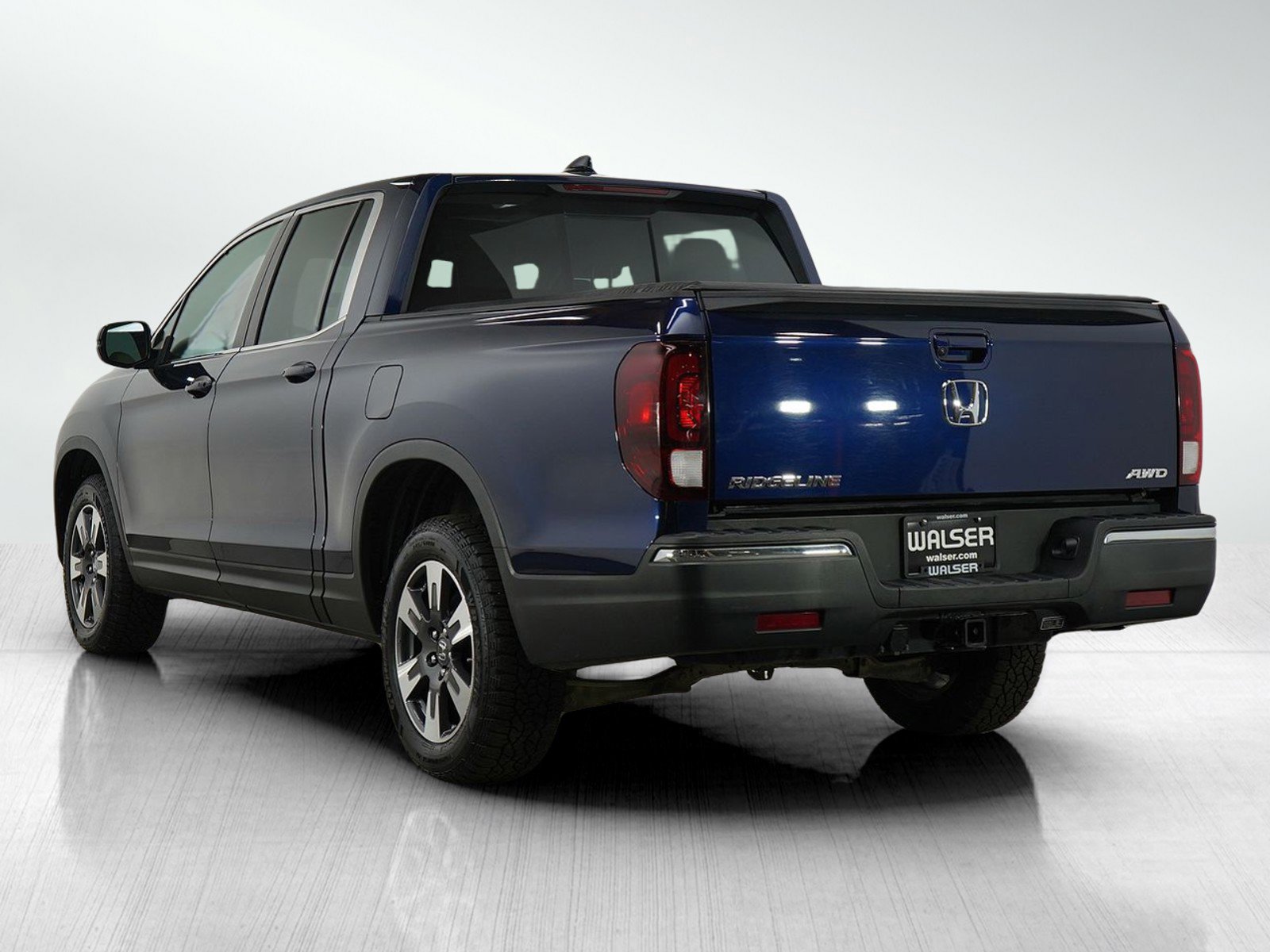 2019 Honda Ridgeline RTL photo 2