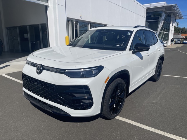 2025 Volkswagen Tiguan SE R-Line Black photo 3