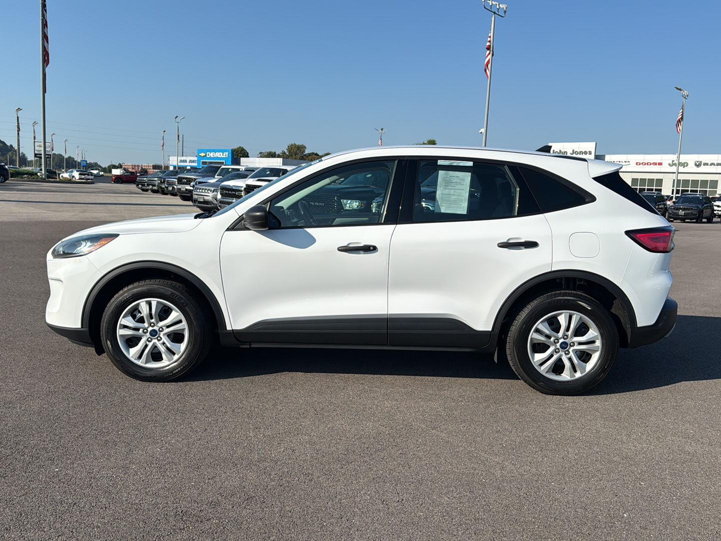 2022 Ford Escape S photo 3