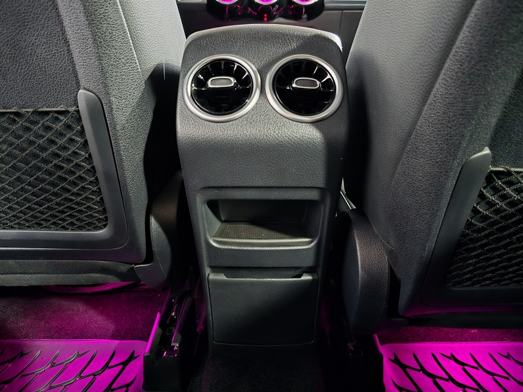 2020 Mercedes Benz GLB 250 photo 27