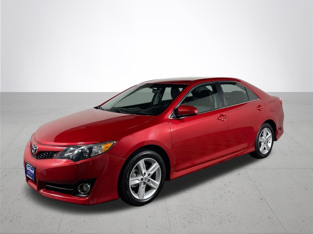 2014 Toyota Camry L photo 2