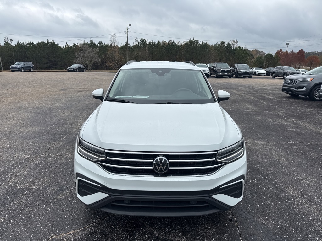 2024 Volkswagen Tiguan S photo 2