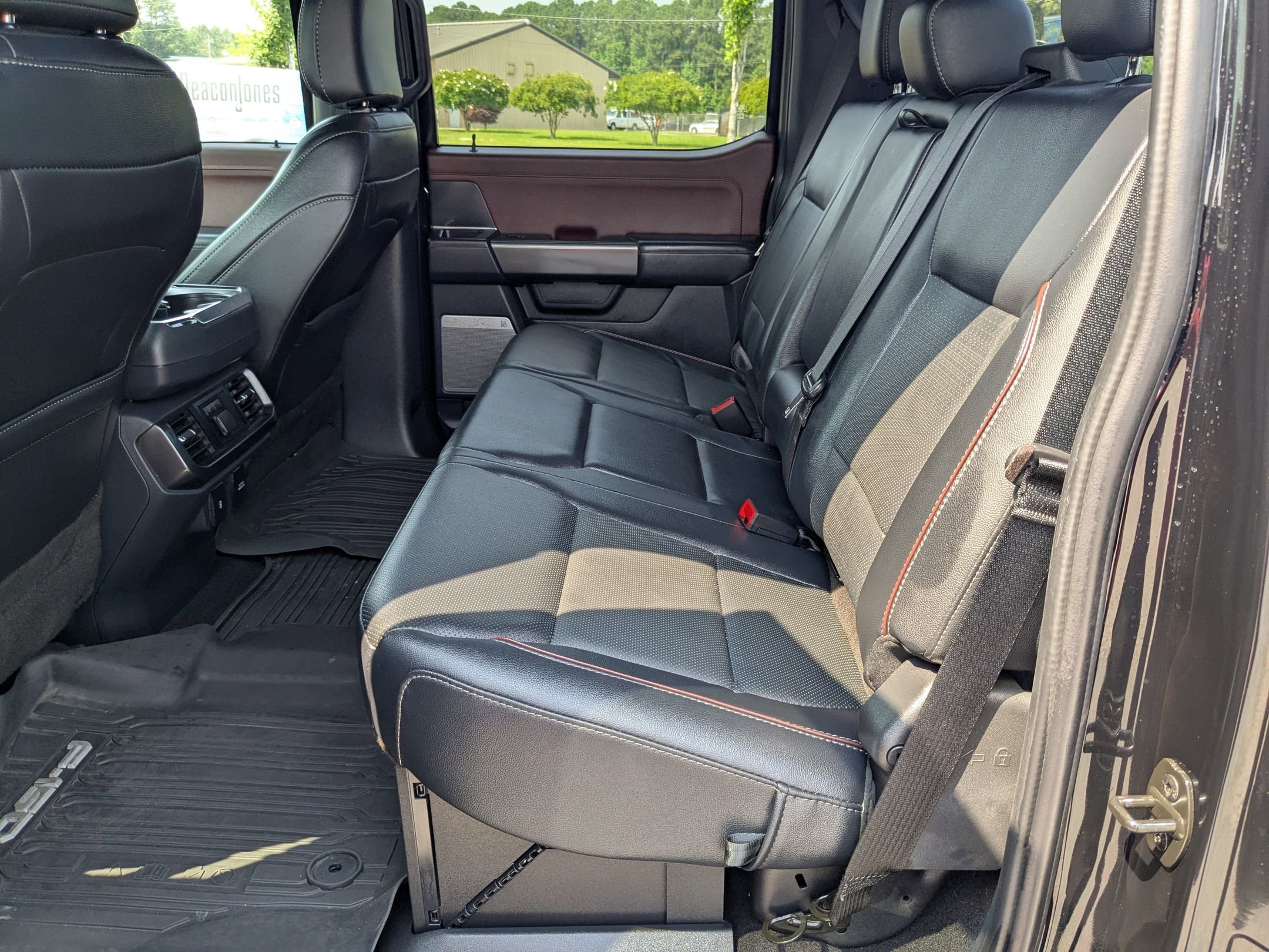 2023 Ford F-150 Lariat photo 31