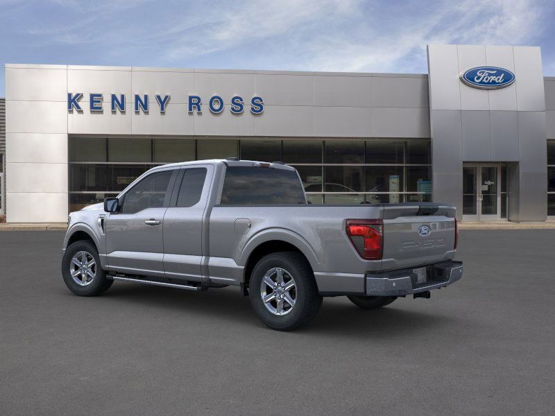 2025 Ford F-150 XLT photo 3