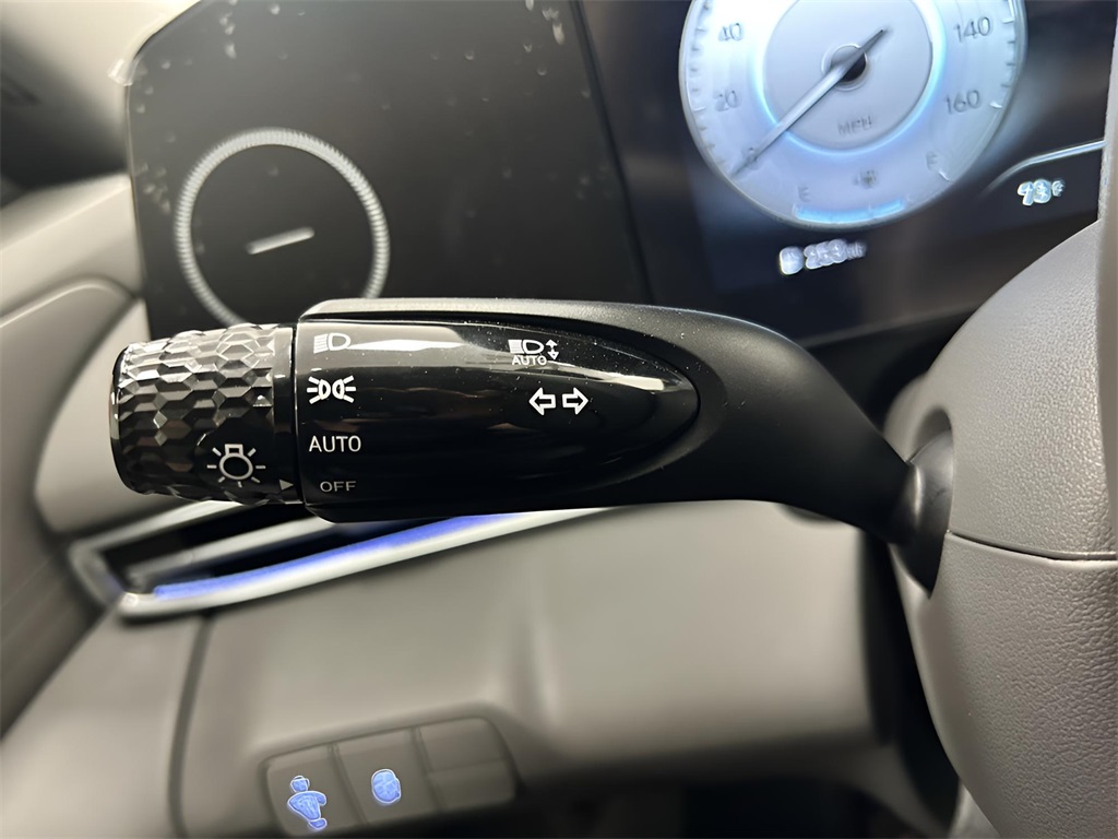 2024 Hyundai Elantra SEL photo 13