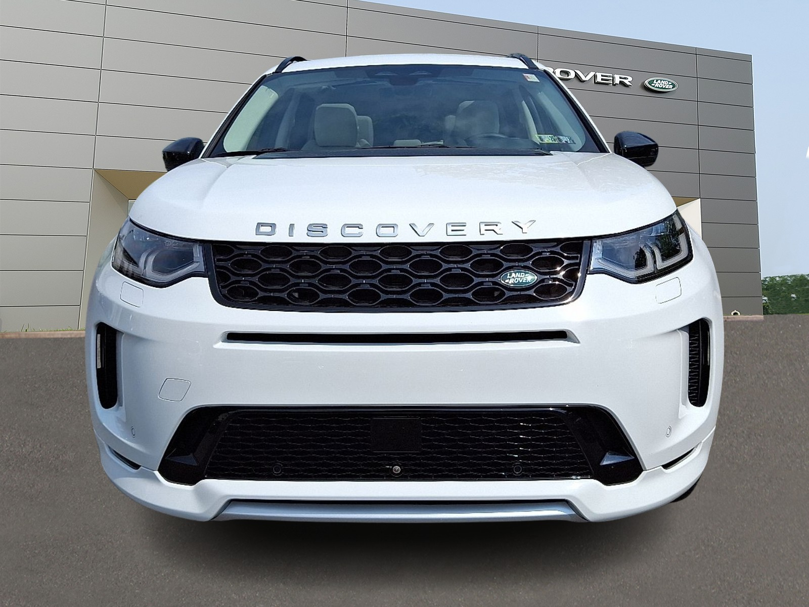 2024 Land Rover Discovery Sport S photo 5
