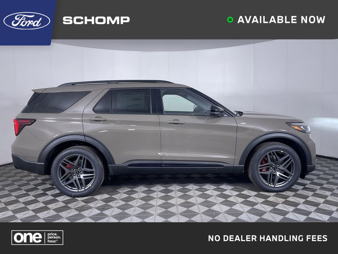 2026 Ford Explorer ST-LINE's photo