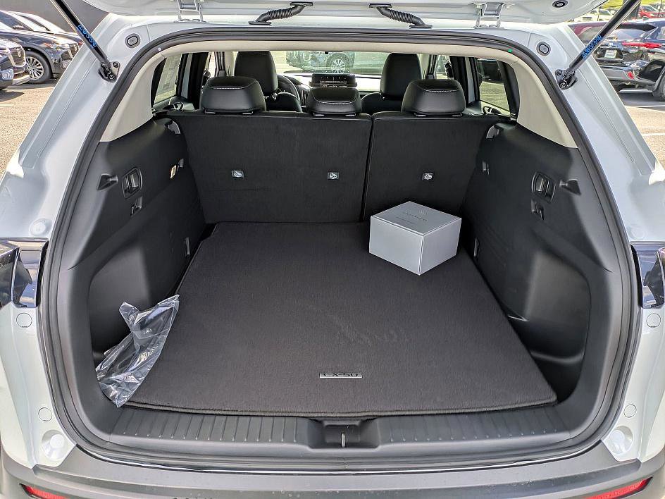 2025 Mazda CX-50 2.5 Select photo 26