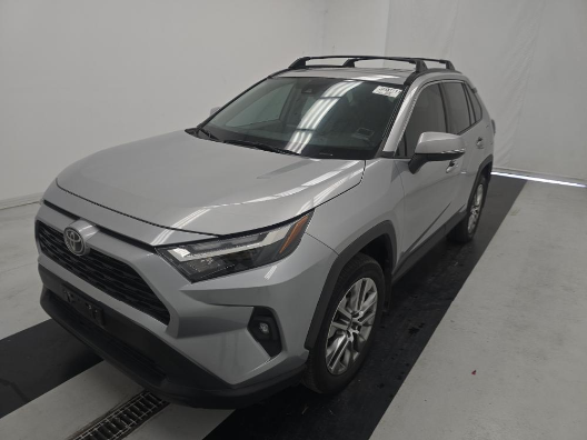 2023 Toyota RAV4 XLE Premium's photo
