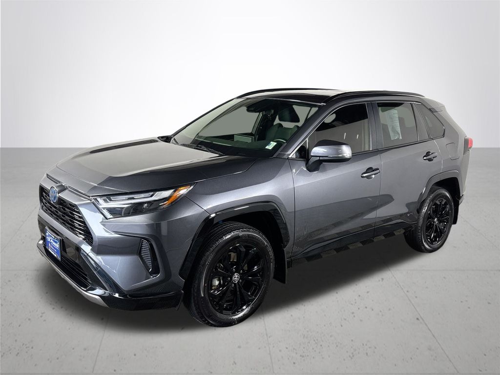 2022 Toyota RAV4 Hybrid SE photo 2