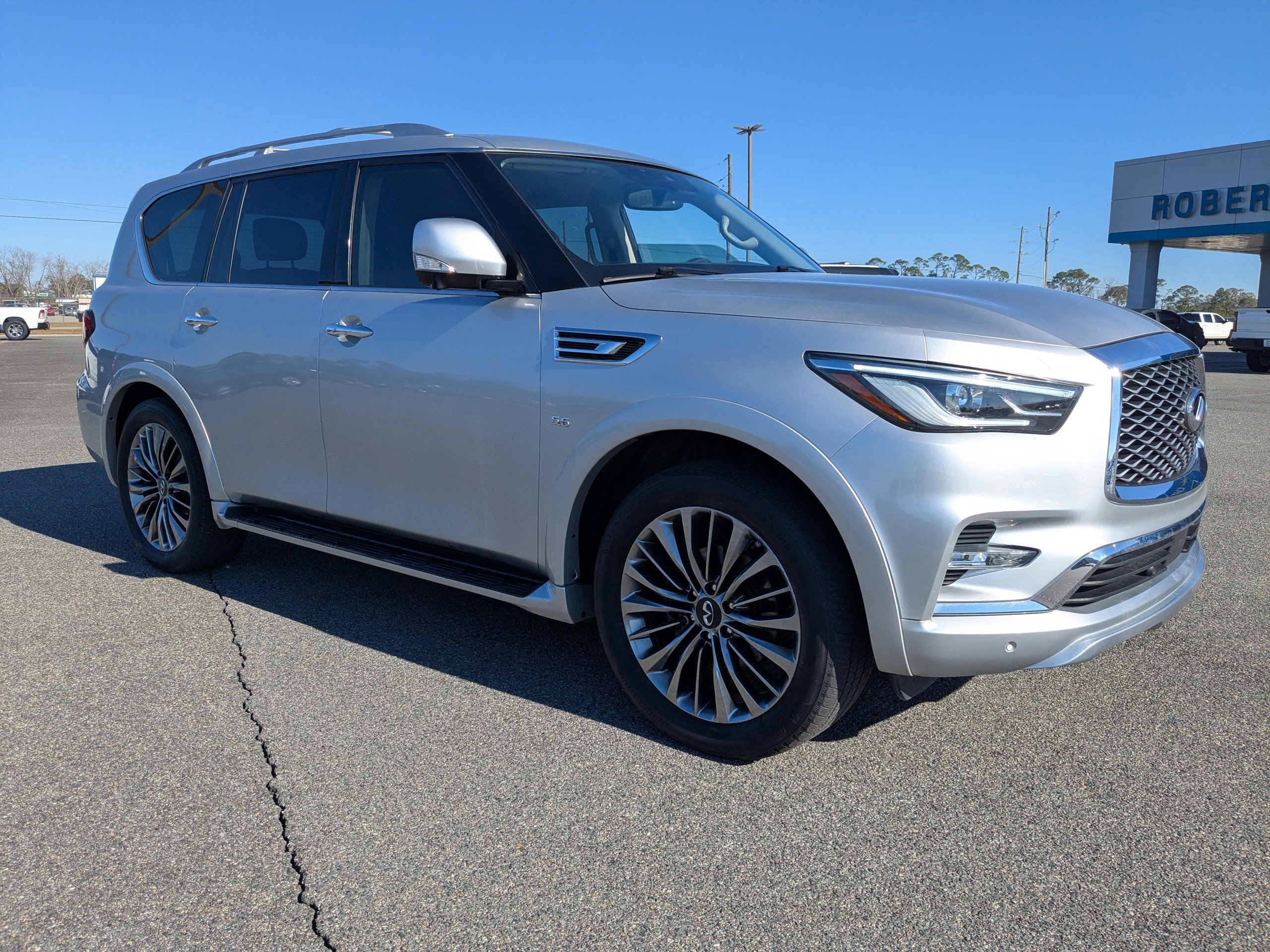 2019 INFINITI QX80 Base's photo