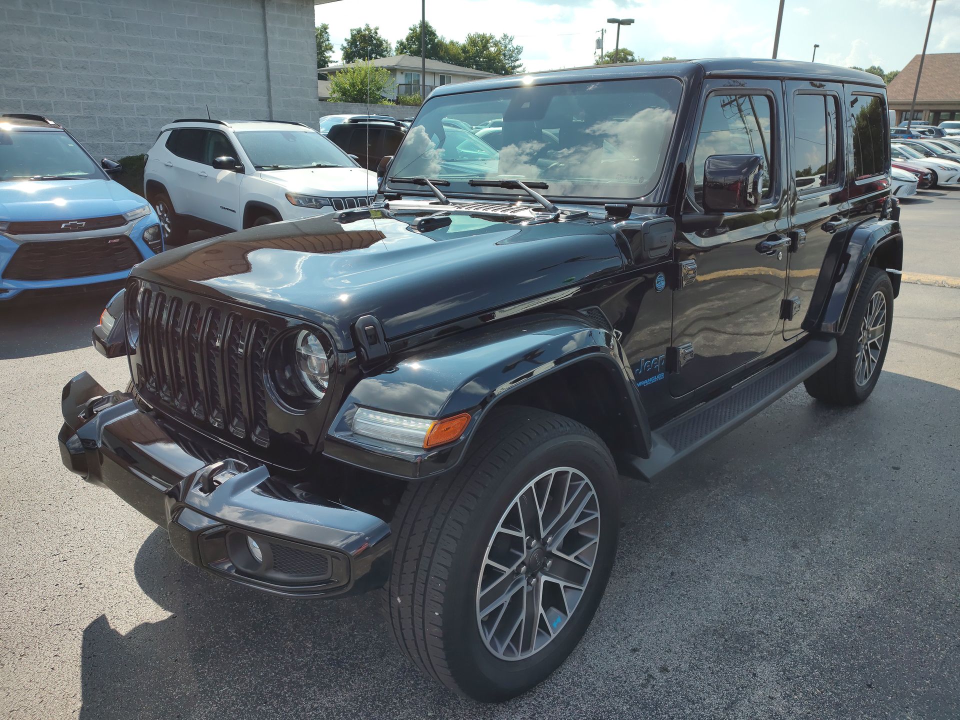 2022 Jeep Wrangler Unlimited Sahara High Altitude 4xe photo 12