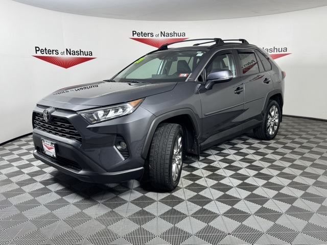 2021 Toyota RAV4 XLE Premium photo 3