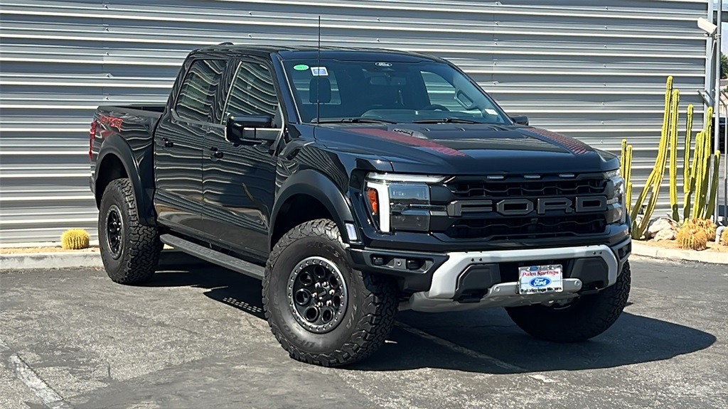 2025 Ford F-150 Platinum's photo