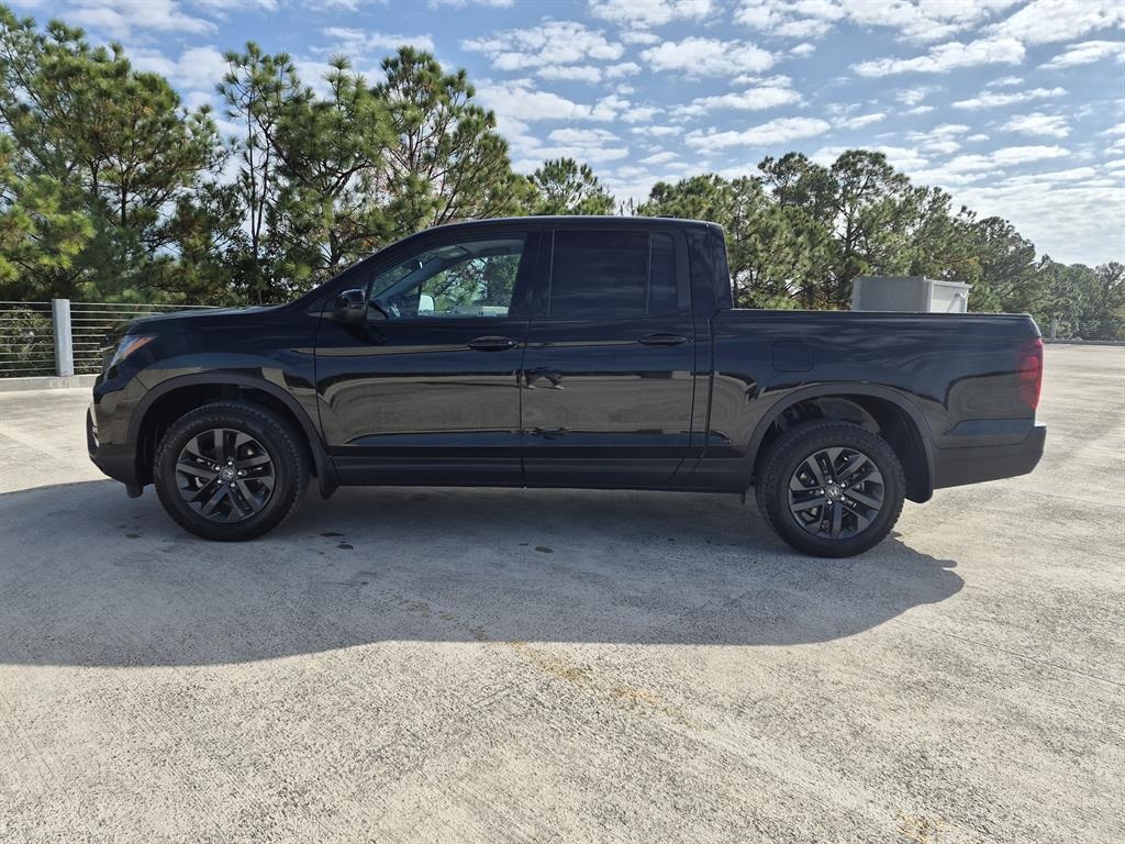 2026 Honda Ridgeline Sport photo 2