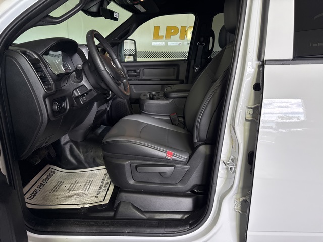 2025 Ram 2500 Tradesman photo 10