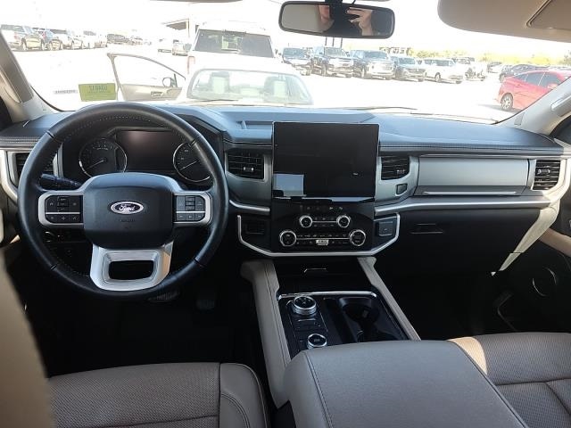 2024 Ford Expedition MAX XLT photo 2