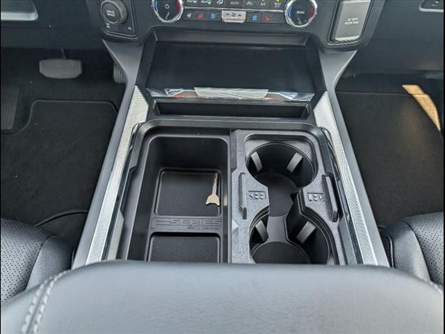 2025 Ford F-250 Lariat photo 14