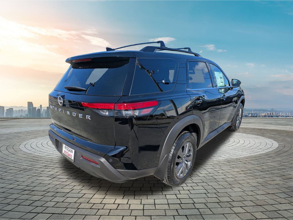 2025 Nissan Pathfinder SV photo 3