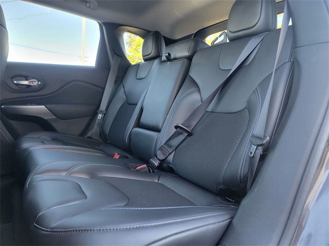 2020 Jeep Cherokee Latitude photo 14